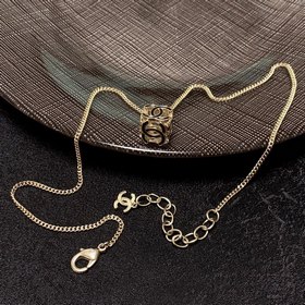 Новейшее квадратное ожерелье Chanel с ажурной застежкой. Очень ин