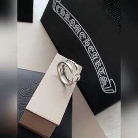 Двухслойное кольцо с крестом Кро. Друзья, которые увидели это соо