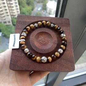 Специальная версия Chrome Hearts с тигровым глазом и множеством э