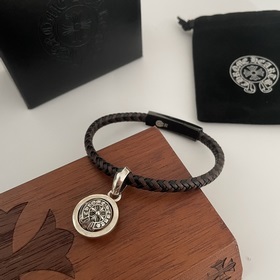 Специальная версия Chrome Hearts с поворотным кулоном виде креста