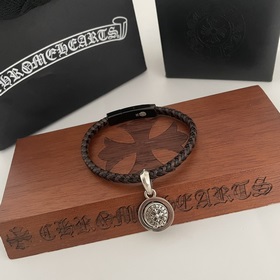 Специальная версия Chrome Hearts с поворотным кулоном виде креста