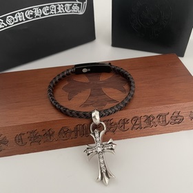 Специальная версия Chrome Hearts с крестом, инкрустированным брил