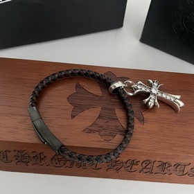 Специальная версия Chrome Hearts с крестом, инкрустированным брил