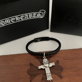 Специальная версия Chrome Hearts с крестом-кулоном и кожаным брас