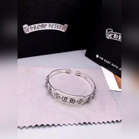 Chrome Hearts Кросс-образный браслет с отверстием в форме буквы «