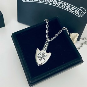 Chrome Hearts Классический ретро-кулон в форме щита с 8-образным 