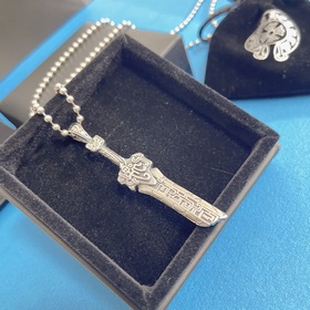 Chrome Hearts ожерелье, популярное среди интернет-пользователей