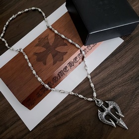 Chrome Hearts Классический ретро-кулон с трезубцем. Классическое 