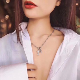 Кро-Сердце Классическое колье с двумя крестами, аналогичное колье