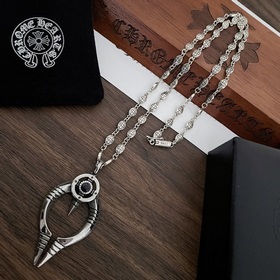 Chrome Hearts Классический ретро-кулон в форме сложенных ладоней