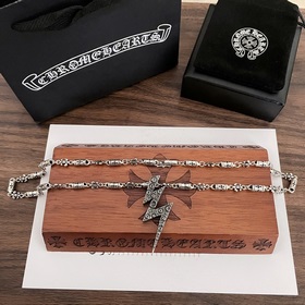 Chrome Hearts Классический ретро-кулон в форме молнии. Классическ
