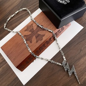 Chrome Hearts Классический ретро-кулон в форме молнии. Классическ