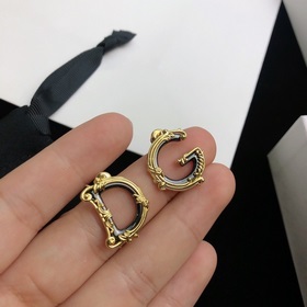 Новинка Dolce&Gabbana Дукабана, экстравагантные серьги с поди
