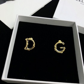 Новинка Dolce&Gabbana Дукабана, экстравагантные серьги с поди