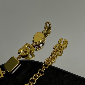 Браслет Dolce&Gabbana с буквами DG, элегантный изящный, тщате