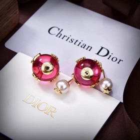 Dior 2023 Новинка от Dior, любимая всеми ведущими брендами. Новые