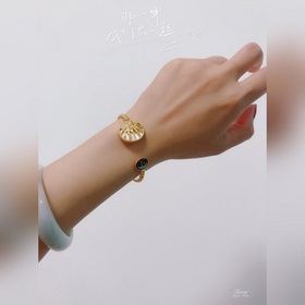 Браслет Dior «Солнце, луна и звезды» — для крупных заказов обраща