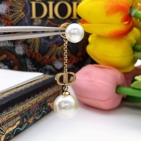 Номер DED0018 Chanel CD Серьги с бахромой из жемчужин Размер： 925