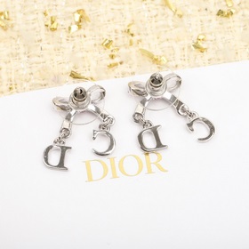 【Серьги-бабочки D】Очень красивые, из винтажной коллекции Dior, че