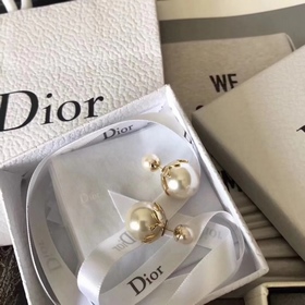 【Dior подсолнух жемчужные серьги】 Без проблем приобретены в офици