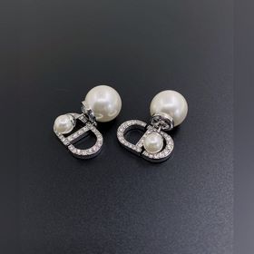 d*or Новейшая модель серебряные серьги-гвоздики с крупными мелким