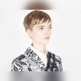 Dior Диор круглые серьги-гвоздики, новинка в продаже, необыкновен