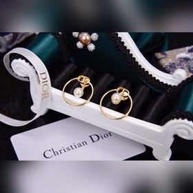 Dior Диор круглые серьги-гвоздики, новинка в продаже, необыкновен