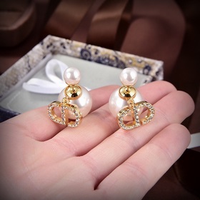 Новинка 2023 года, подлинный товар, новые серьги-гвоздики DIOR с 