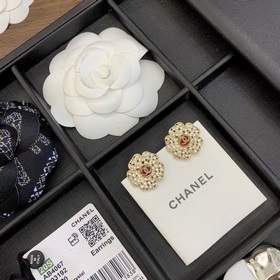 Dior изысканные серьги