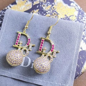 1880140  Популярный товар от Dior： модные серьги-гвоздики с цвет