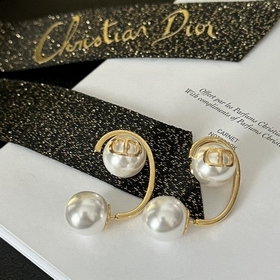 1880 Популярный товар от Dior： модные серьги-гвоздики с полукруг