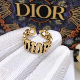 Номер DJZ0004 Кольцо Dior, состоящее из соединенных между собой м