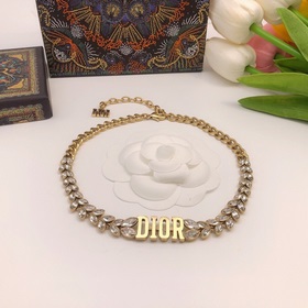 Номер DXL0039 DIOR Оригинальный новый продукт из серии «Оливковые