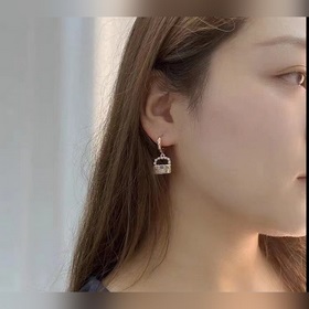 FENDI Fendi логотип ожерелье, высококачественное изготовление на 