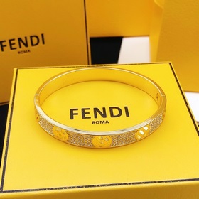 Номер FDSZ0005 Браслет Fendi с бриллиантами