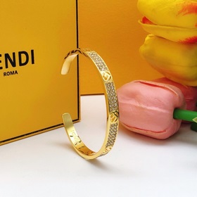 Номер FDSZ0002 Браслет Fendi F с звездочками, универсальный разме