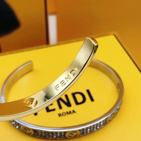 Номер FDSZ0002 Браслет Fendi F с звездочками, универсальный разме