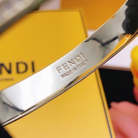 Номер FDSZ0004 Браслет Fendi