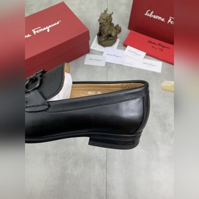 Водяные пятна коже быка [Salvatore Ferragamo] Новейшая модель му