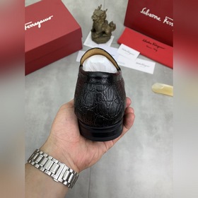 Водяные пятна коже быка [Salvatore Ferragamo] Новейшая модель му