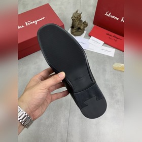 Водяные пятна коже быка [Salvatore Ferragamo] Новейшая модель му