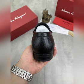Водяные пятна коже быка [Salvatore Ferragamo] Новейшая модель му