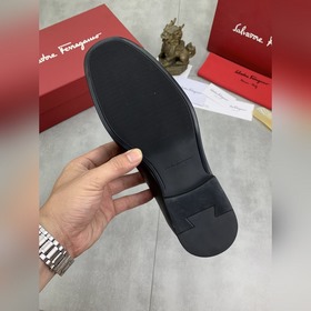Водяные пятна коже быка [Salvatore Ferragamo] Новейшая модель му