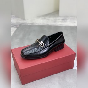 Водяные пятна коже быка 【Salvatore Ferragamo】 Новейшая модель му