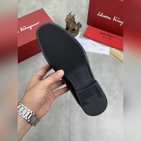 Водяные пятна коже быка 【Salvatore Ferragamo】 Новейшая модель му