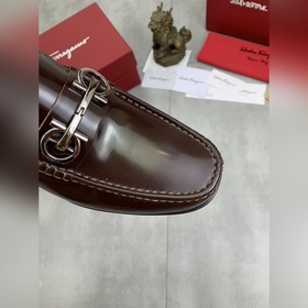 Водяные пятна коже быка 【Salvatore Ferragamo】 Новейшая модель му