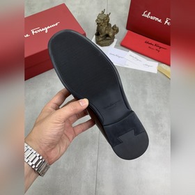 Водяные пятна коже быка 【Salvatore Ferragamo】 Новейшая модель му