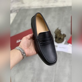 Водяные пятна коже быка [Salvatore Ferragamo] Новейшая модель му