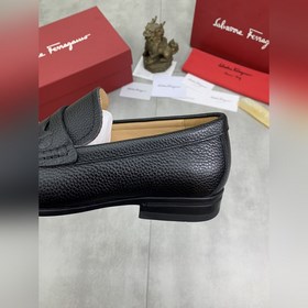 Водяные пятна коже быка [Salvatore Ferragamo] Новейшая модель му