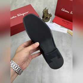 Водяные пятна коже быка [Salvatore Ferragamo] Новейшая модель му